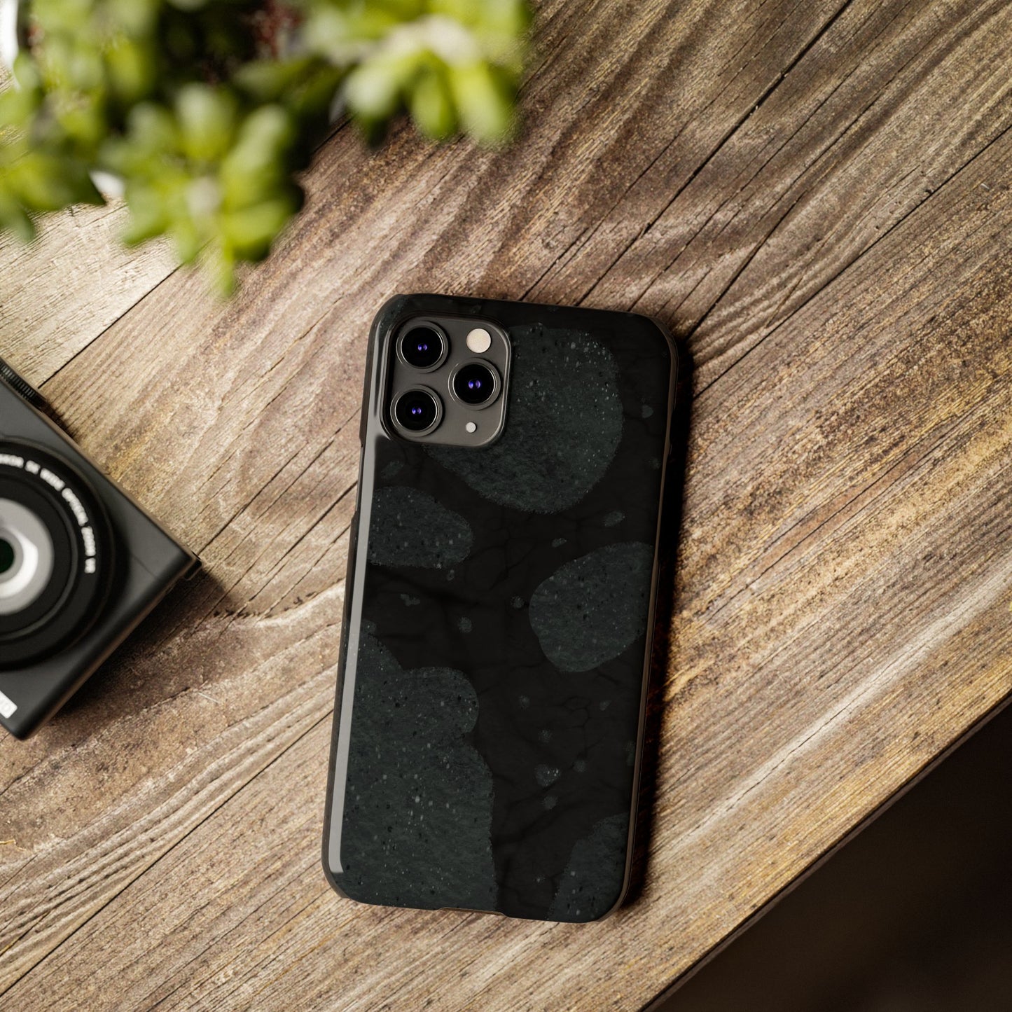 Elegant Dark Green Slim Phone Case - Stylish and Protective